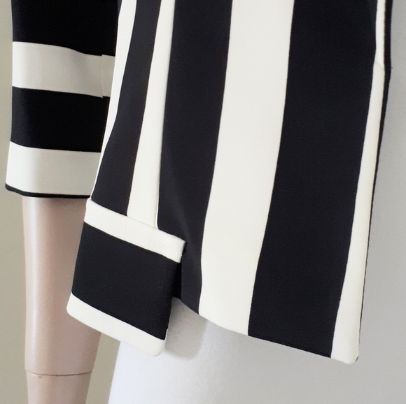 Imperial | Open Front Striped Blazer - Picture 7 of 11